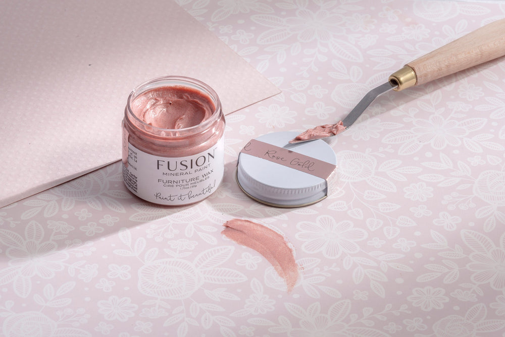 How to Use Furniture Wax & Metallic Waxes