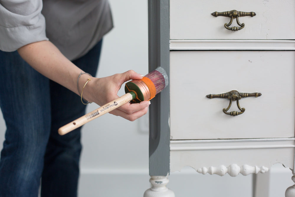 How to paint over chalk like paint with Fusion Mineral Paint
