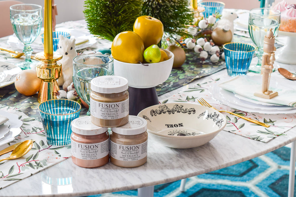 DIY Metallic Holiday Tablescape