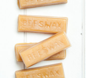 THE FUSION BEESWAX DISTRESSING BLOCK